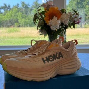 Ladies Athletic Shoes